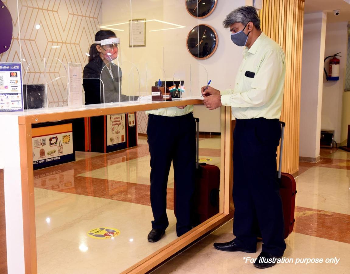 Oyo Hotel Ss Grand ラクナウ エクステリア 写真